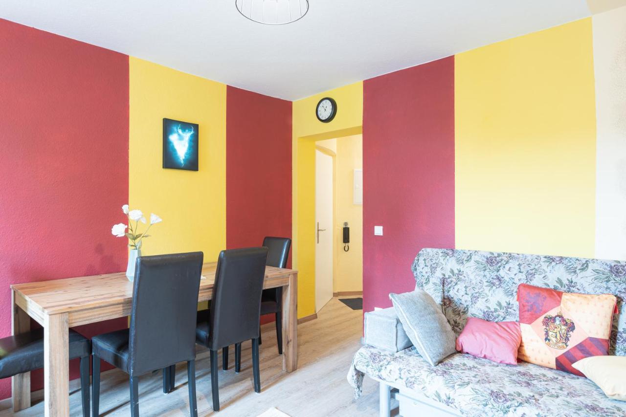 - Magical Harry Potter Apartment In Duisburg - 2 Mins Central Station Hbf - Kingsize Bed & Netflix - Kültér fotó