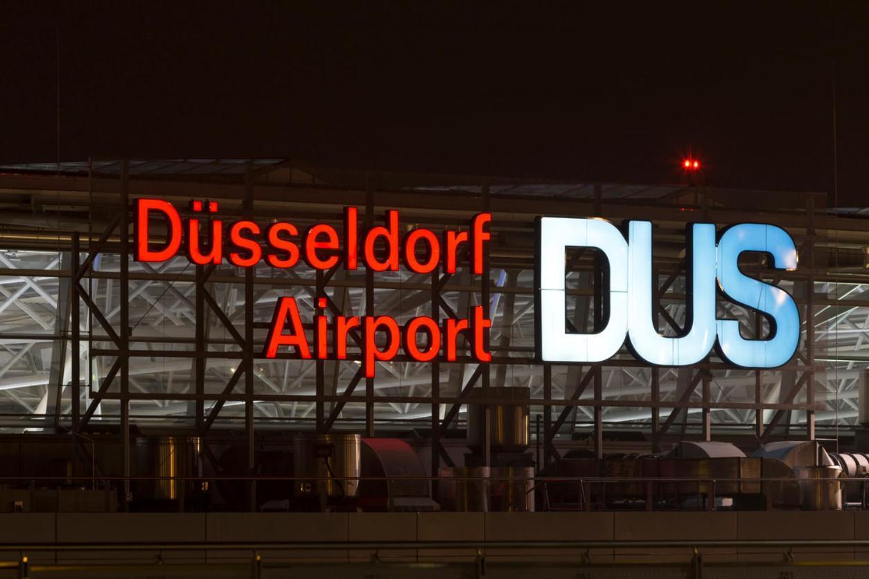 - Magical Harry Potter Apartment In Duisburg - 2 Mins Central Station Hbf - Kingsize Bed & Netflix - Kültér fotó