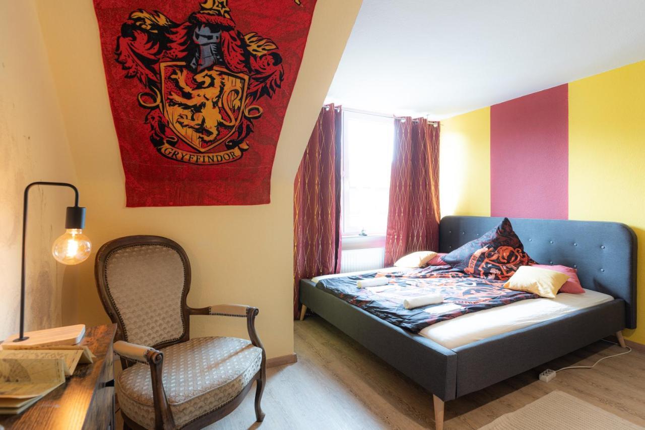 - Magical Harry Potter Apartment In Duisburg - 2 Mins Central Station Hbf - Kingsize Bed & Netflix - Kültér fotó